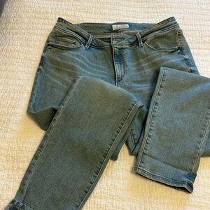 LOFT Curvy Skinny Size 29 8 light blue jeans